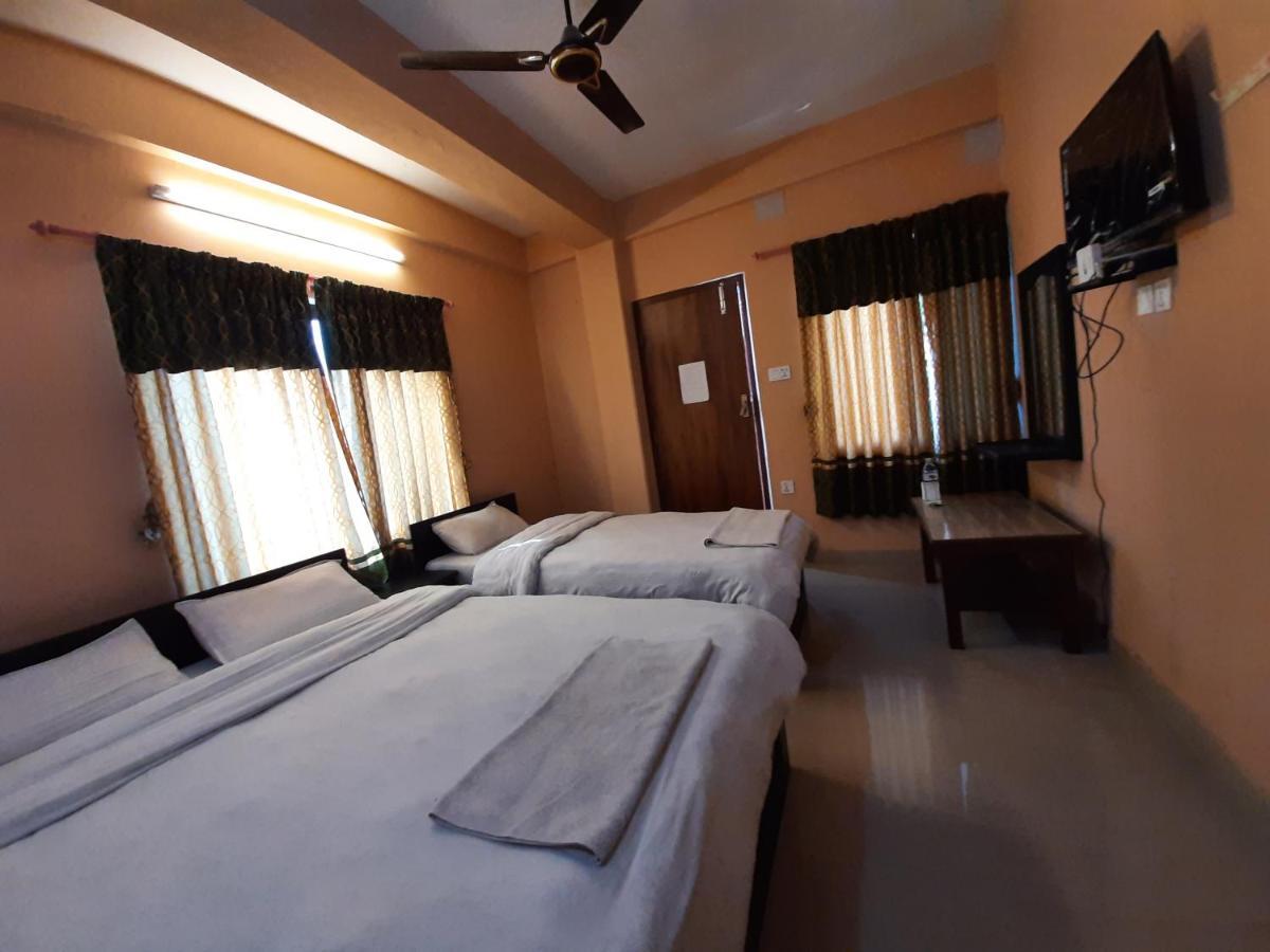 Hotel Eagle Zone Pokhara Esterno foto