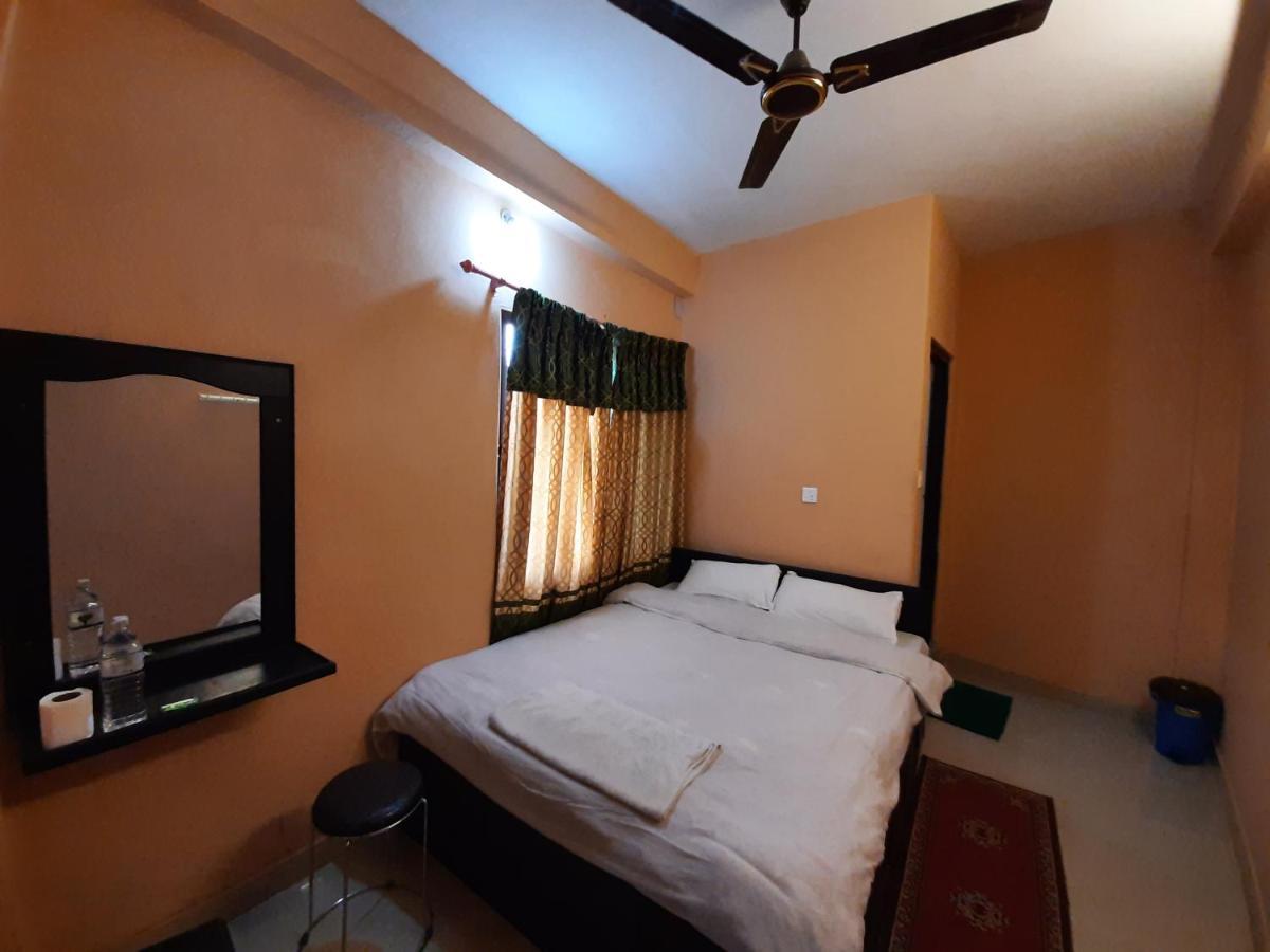 Hotel Eagle Zone Pokhara Esterno foto