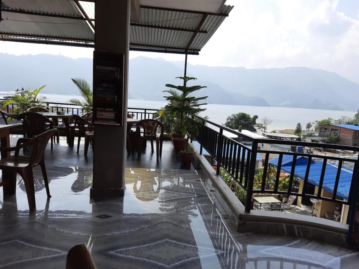 Hotel Eagle Zone Pokhara Esterno foto