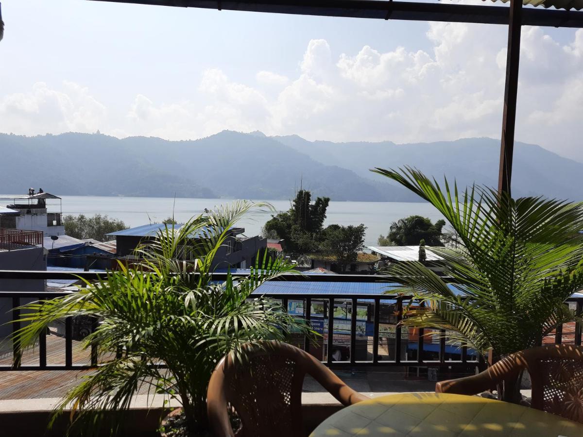 Hotel Eagle Zone Pokhara Esterno foto