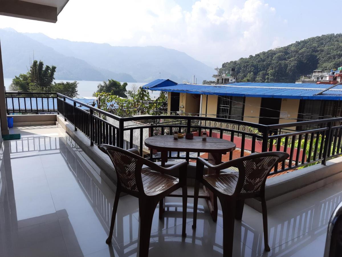 Hotel Eagle Zone Pokhara Esterno foto