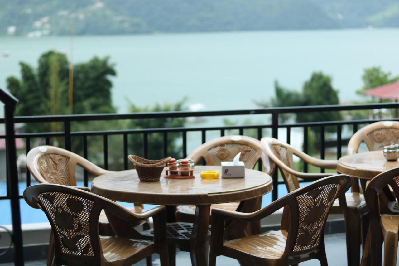 Hotel Eagle Zone Pokhara Esterno foto