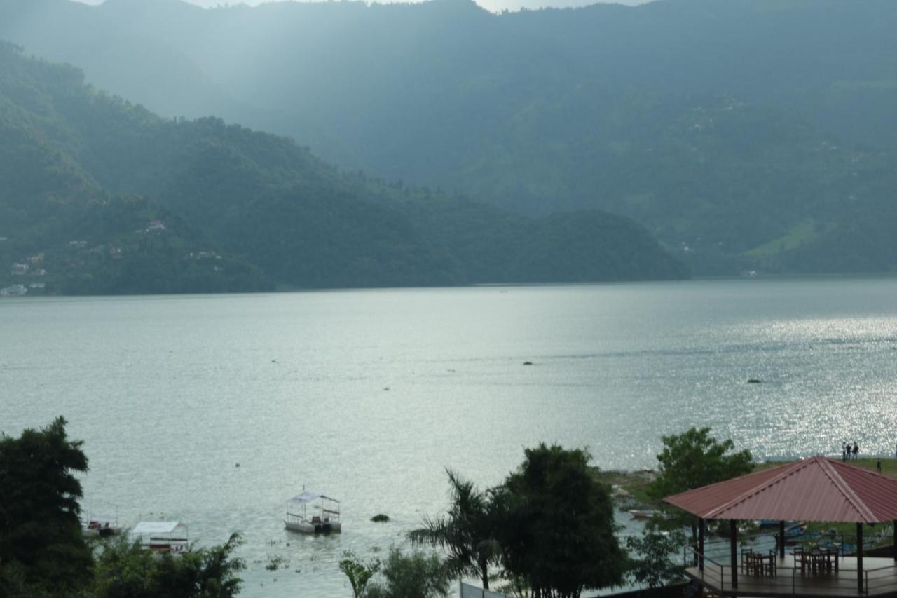 Hotel Eagle Zone Pokhara Esterno foto