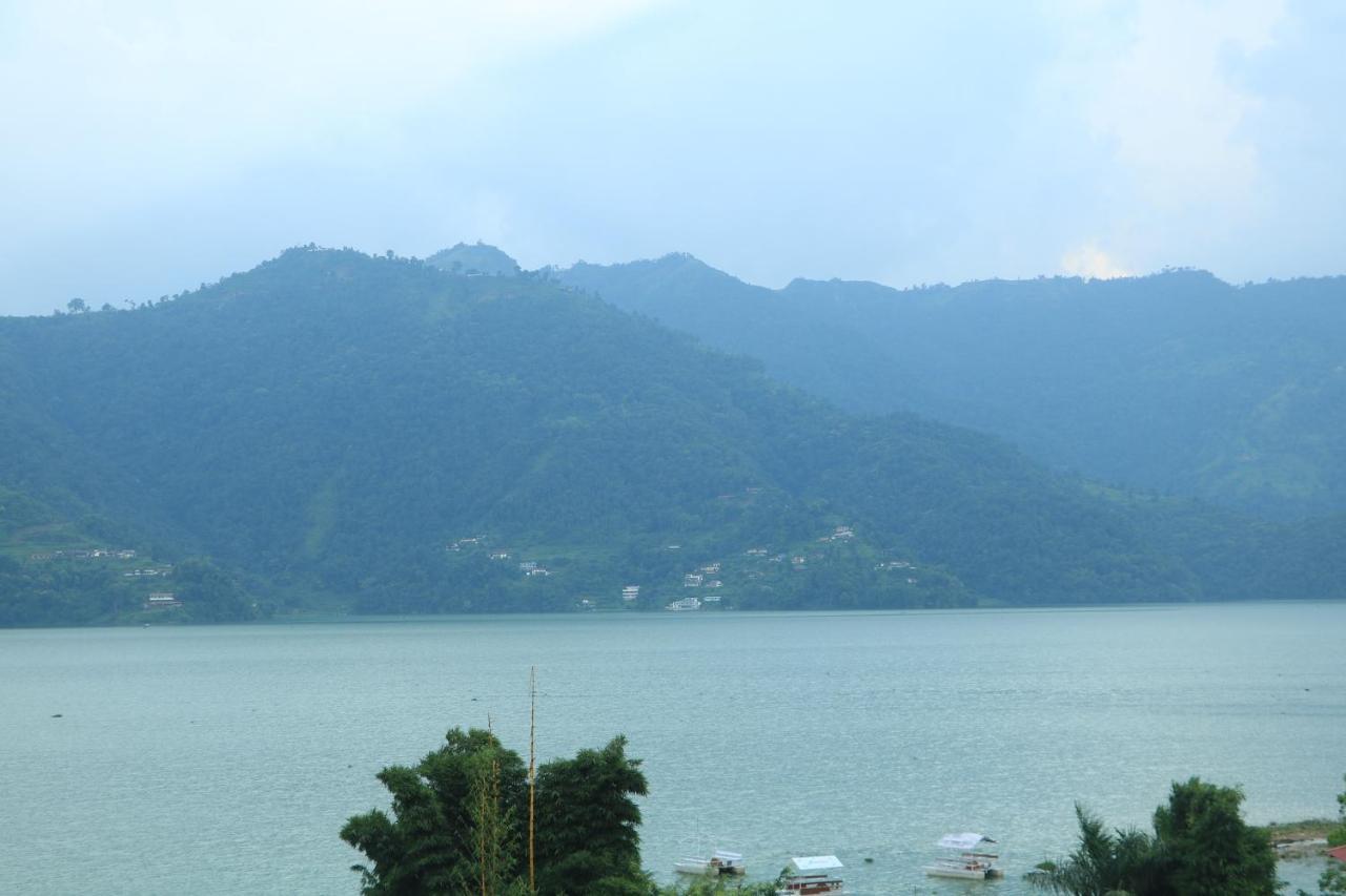 Hotel Eagle Zone Pokhara Esterno foto
