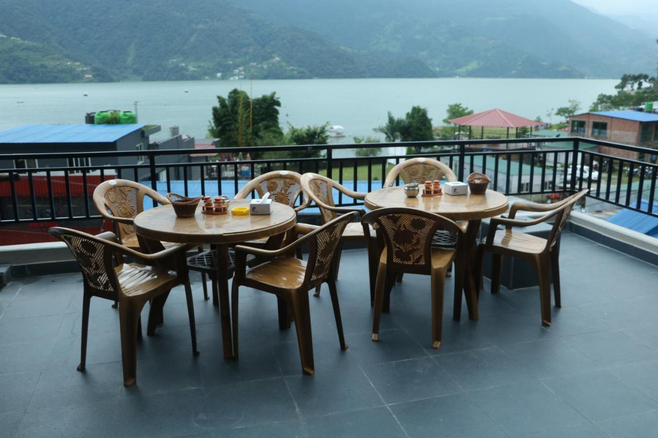 Hotel Eagle Zone Pokhara Esterno foto