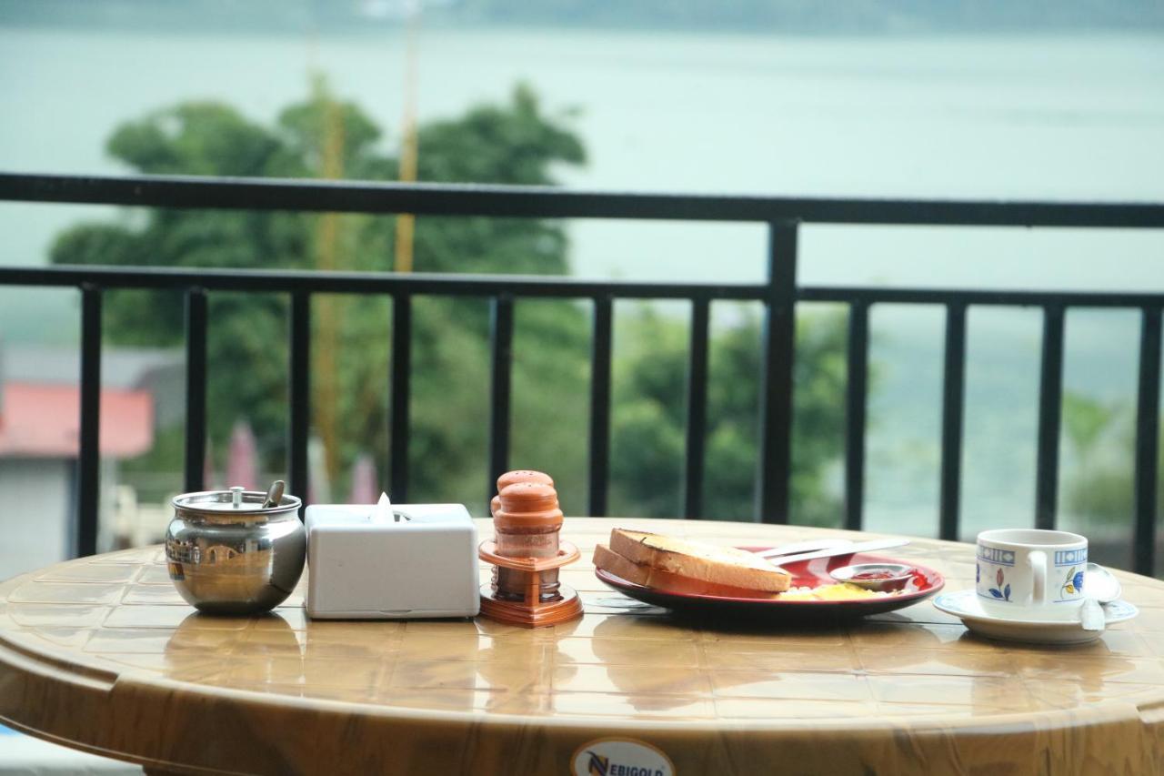 Hotel Eagle Zone Pokhara Esterno foto