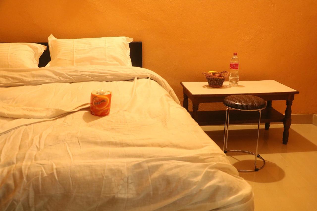 Hotel Eagle Zone Pokhara Esterno foto