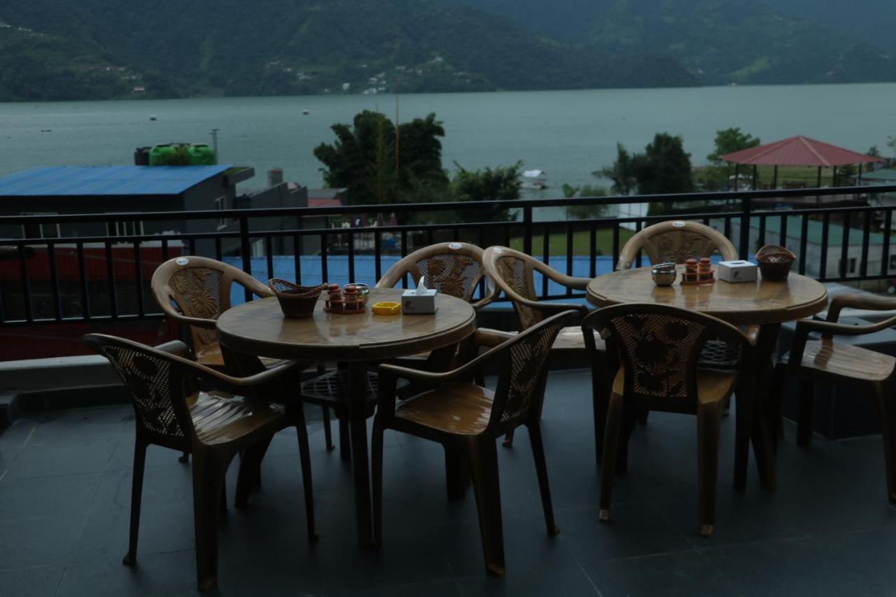 Hotel Eagle Zone Pokhara Esterno foto