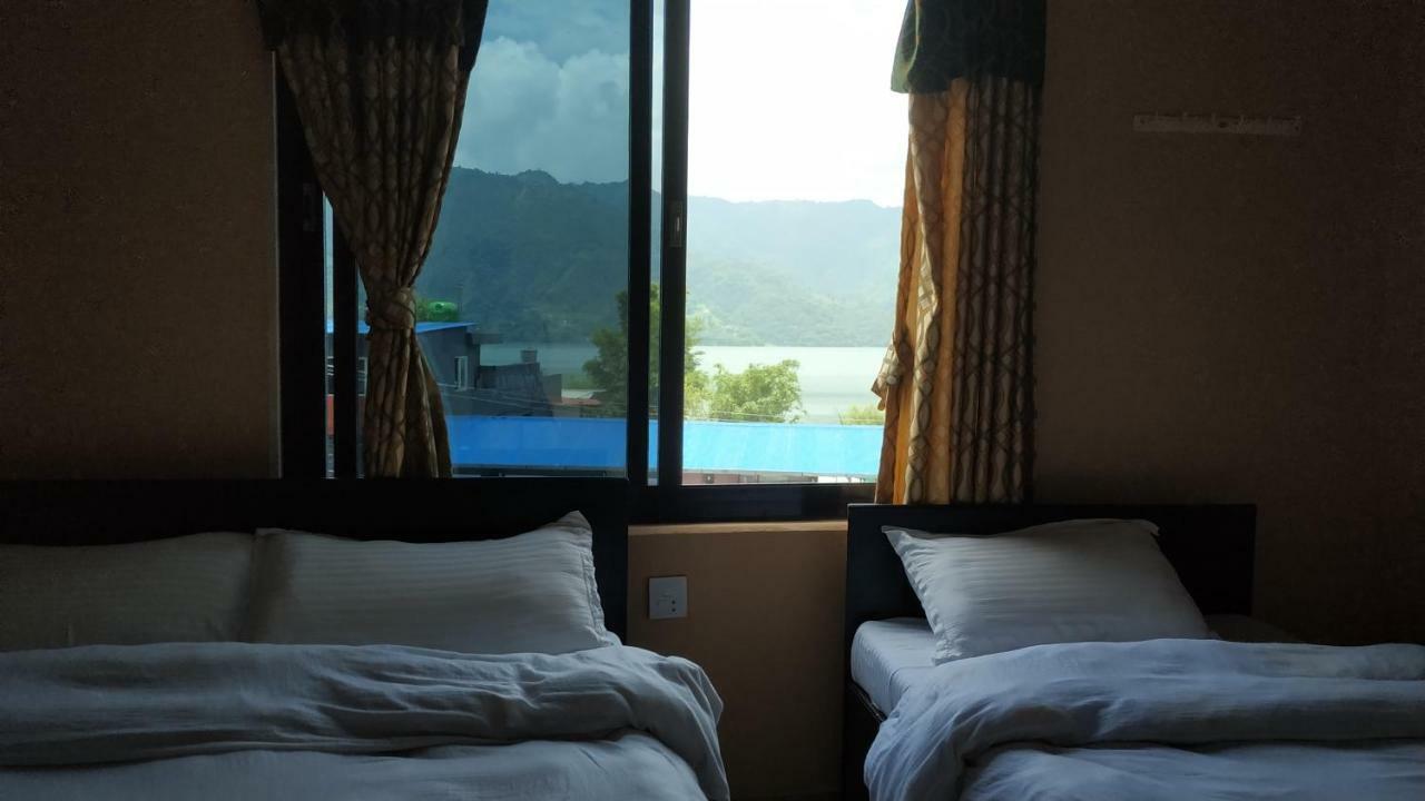 Hotel Eagle Zone Pokhara Esterno foto